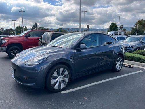 Midnight Silver Metallic 2021 Tesla Model Y Long Range