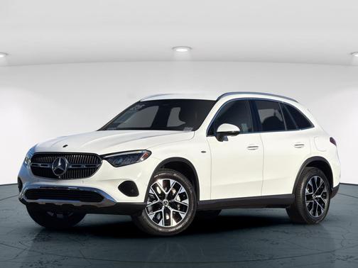 Polar White 2025 Mercedes-Benz GLC 350e