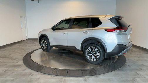 Brilliant Silver Metallic 2023 Nissan Rogue SV