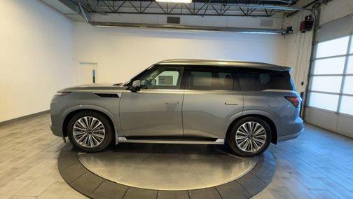 Dynamic Metal 2026 INFINITI QX80 Luxe