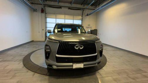 Dynamic Metal 2026 INFINITI QX80 Luxe