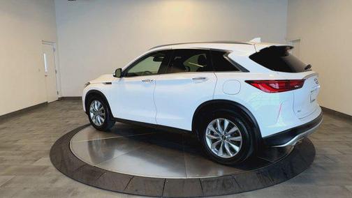 2022 INFINITI QX50 LUXE AWD