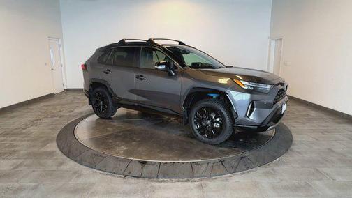 2022 Toyota RAV4 Hybrid SE