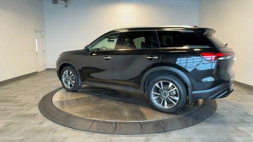 Mineral Black 2023 INFINITI QX60 Luxe