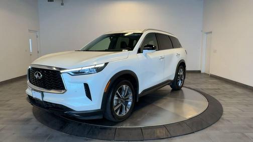 Majestic White 2025 INFINITI QX60 Luxe
