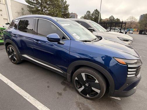 Deep Blue Pearl 2025 Nissan Kicks SR