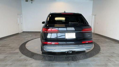 2021 Audi Q7 45 Premium Plus