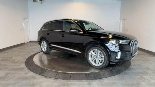 2021 Audi Q7 45 Premium Plus