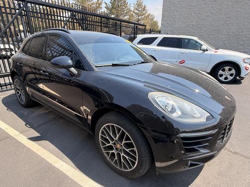 Black 2017 Porsche Macan Macan