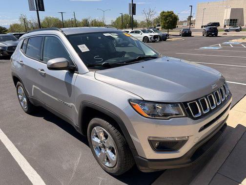 Billet Silver Metallic Clearcoat 2018 Jeep Compass Latitude