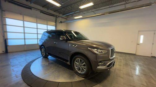 2022 INFINITI QX80 Luxe