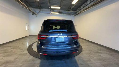 2022 INFINITI QX80 Luxe