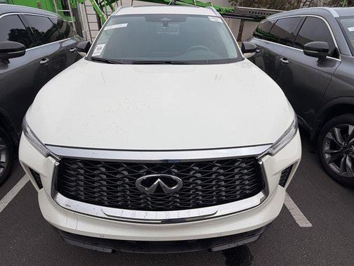 Majestic White 2023 INFINITI QX60 Luxe