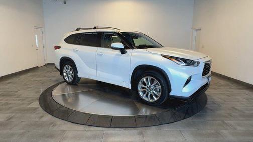 2022 Toyota Highlander Hybrid Limited