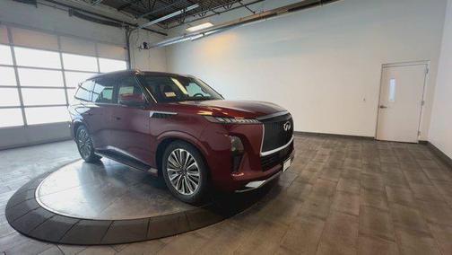 2025 INFINITI QX80 Luxe