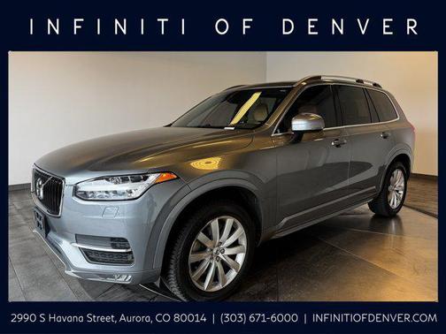 2017 Volvo XC90 T6 Momentum
