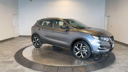 Gun Metallic 2022 Nissan Rogue Sport SL