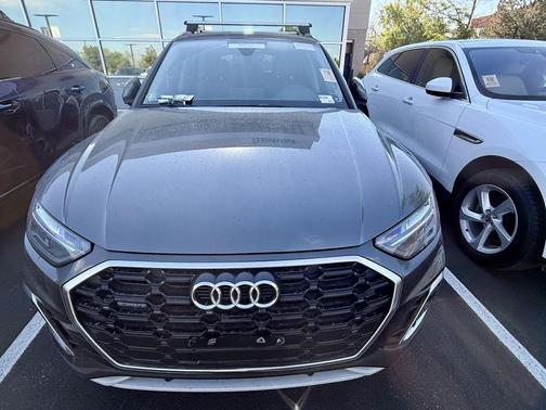 Daytona Gray Pearl Effect 2022 Audi Q5 e 55 S line Premium Plus