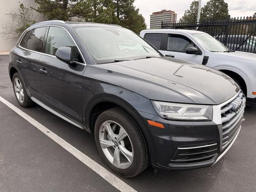 Manhattan Gray Metallic 2020 Audi Q5 45 Premium Plus