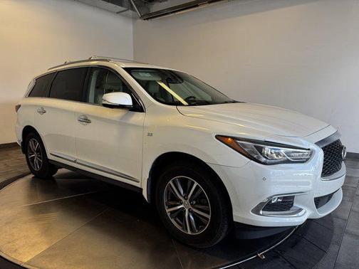 2017 INFINITI QX60 Base