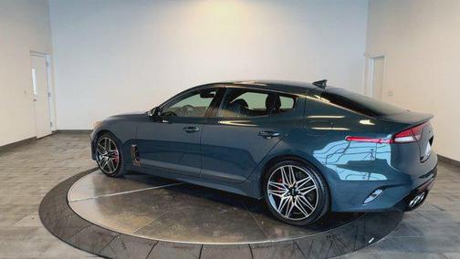 2022 Kia Stinger GT1
