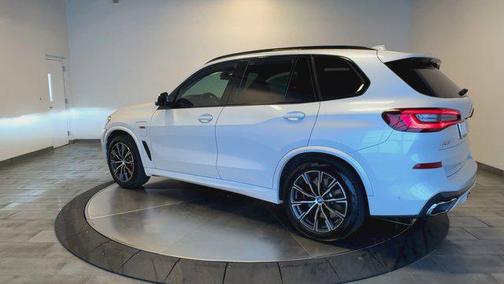 2022 BMW X5 PHEV xDrive45e
