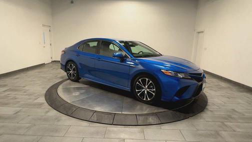 2019 Toyota Camry Hybrid SE