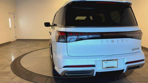 2025 INFINITI QX80 SENSORY AWD