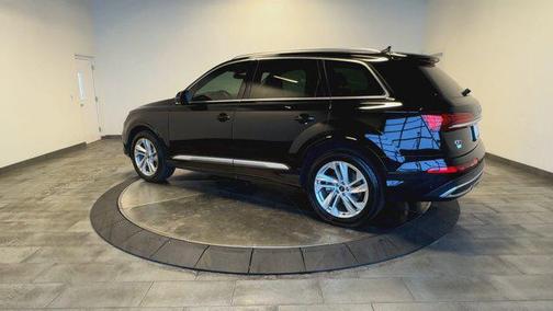 2021 Audi Q7 55 Premium Plus