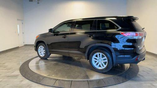 Attitude Black Metallic 2014 Toyota Highlander LE