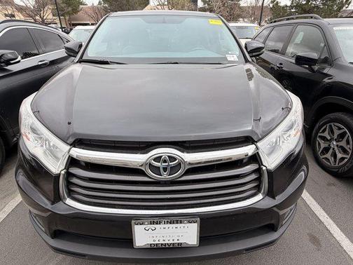 Attitude Black Metallic 2014 Toyota Highlander LE