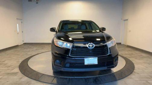 Attitude Black Metallic 2014 Toyota Highlander LE