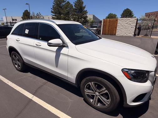 Polar White 2017 Mercedes-Benz GLC 300 4MATIC