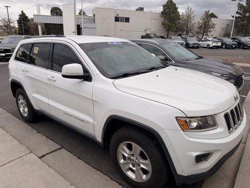 Bright White Clearcoat 2014 Jeep Grand Cherokee Laredo