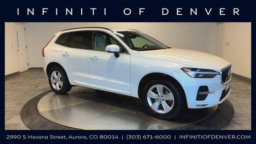 2022 Volvo XC60 B5 Momentum