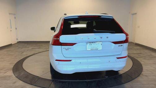 2022 Volvo XC60 B5 Momentum