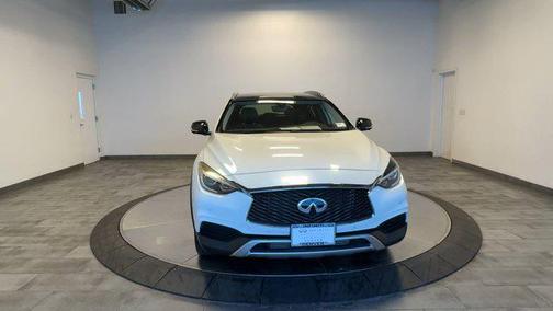 2019 INFINITI QX30 LUXE
