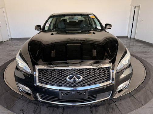 2018 INFINITI Q70L 3.7 LUXE