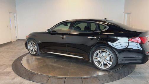 2018 INFINITI Q70L 3.7 LUXE