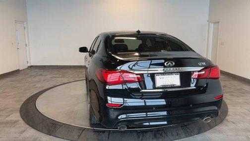2018 INFINITI Q70L 3.7 LUXE