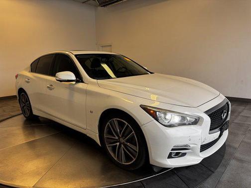 2014 INFINITI Q50 Premium