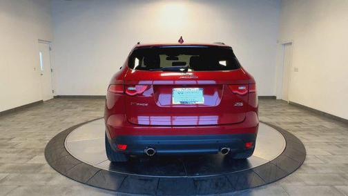 2017 Jaguar F-PACE 35t Prestige