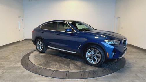 2022 BMW X4 xDrive30i