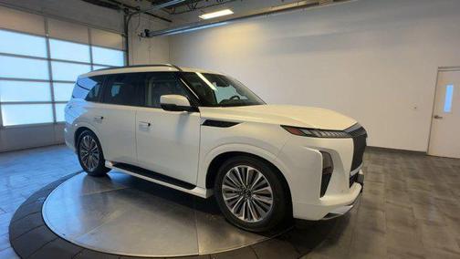 2025 INFINITI QX80 SENSORY AWD