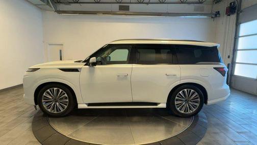 2025 INFINITI QX80 SENSORY AWD