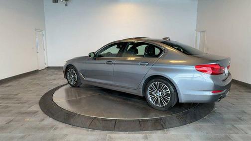 Bluestone Metallic 2019 BMW 530 xDrive