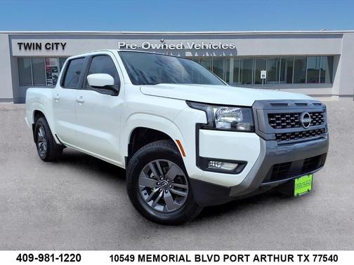 Glacier White 2025 Nissan Frontier SV