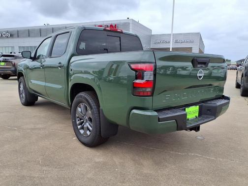 Green 2026 Nissan Frontier SV