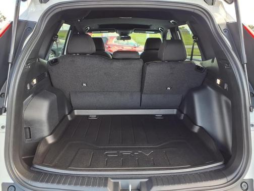 Platinum White Pearl 2026 Honda CR-V Hybrid Sport