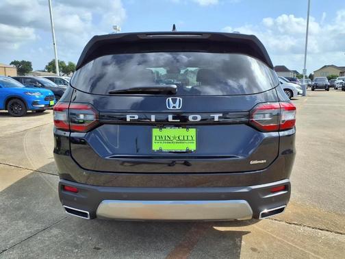 Crystal Black Pearl 2026 Honda Pilot EX-L
